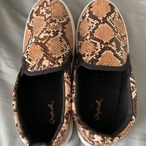 Qupid Snakeskin shoes